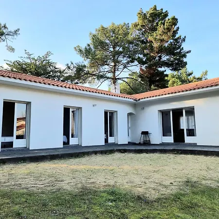 Holiday home Maison Confort Avec Jardin, A 1km De La Saint-Hilaire-de-Riez