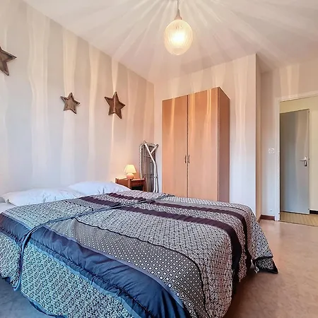 Holiday home Maison Confort Avec Jardin, A 1km De La