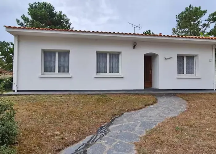 Maison Confort Avec Jardin, à 1km De La Saint-Hilaire-de-Riez